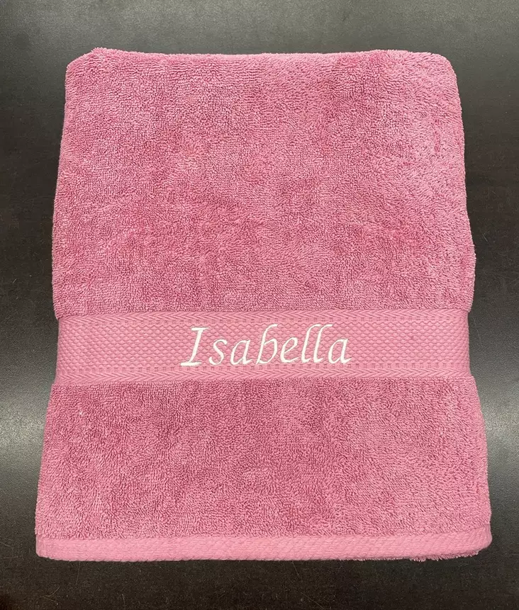 Nimipyyhe 90x150cm - Personoidut tuotteet - 410004_nimi - 1